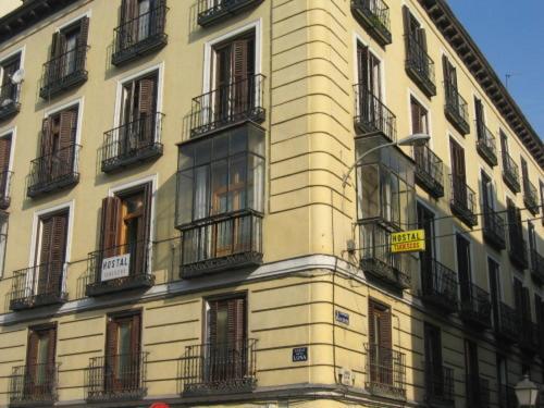 Hostal Tudescos Madrid Exterior photo